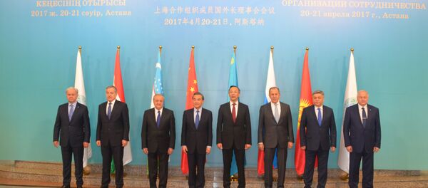 Вохӯрии вазирони корҳои хориҷии кишварҳои аъзои СҲШ дар Остона - Sputnik Тоҷикистон