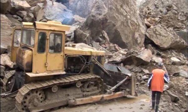 Сангрезиш дар Пишпарин. 16-17.04.2017 - Sputnik Тоҷикистон