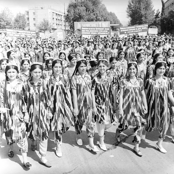 Первомайская демонстрация в Душанбе, 1972 год