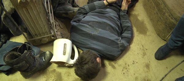 Сотрудники ФСБ задержали сторонников ИГ* на Сахалине Сотрудники ФСБ задержали сторонников ИГ* на Сахалине - Sputnik Таджикистан