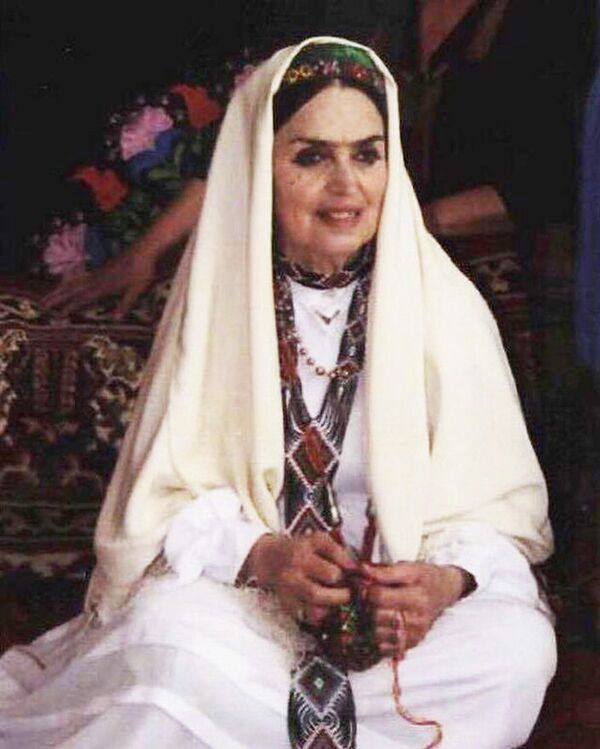 Заррагул Искандарова - народная артистка Таджикистана Заррагул Искандарова - народная артистка Таджикистана - Sputnik Таджикистан