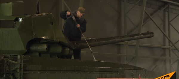 Как танки Армата готовят к параду Победы в Москве - Sputnik Таджикистан