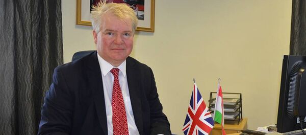 Посол Великобритании Хьюг Филпот - Sputnik Тоҷикистон