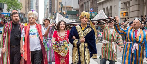 Парад, архивное фото Парад, архивное фото - Sputnik Таджикистан