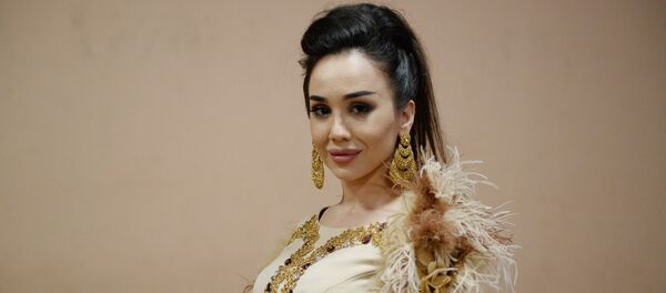 С концерта таджикской певицы Зулайхо Махмадшоевой С концерта таджикской певицы Зулайхо Махмадшоевой - Sputnik Тоҷикистон