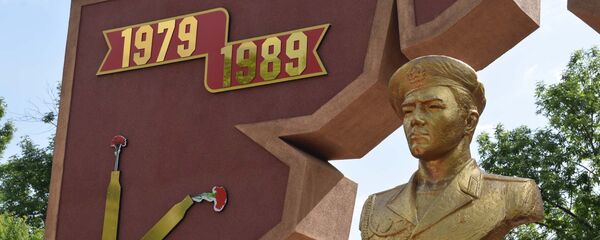 Открытие памятника А.Г. Мироненко в Душанбе  - Sputnik Тоҷикистон