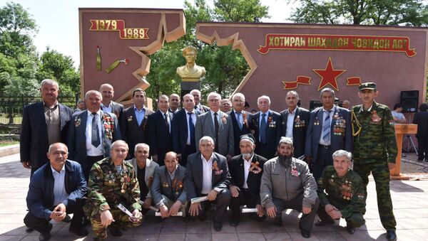 Открытие памятника А.Г. Мироненко в Душанбе - Sputnik Таджикистан