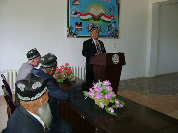 Вохӯрӣ бо собиқадорони ҶБВ - Sputnik Тоҷикистон