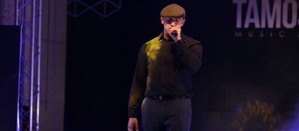 Певец Бахтиёр Касымов Певец Бахтиёр Касымов - Sputnik Таджикистан