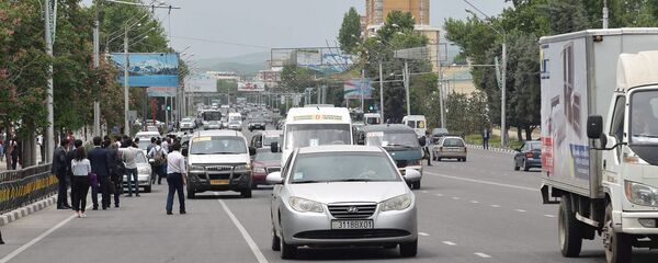 Транспорт в Душанбе, архивное фото Транспорт в Душанбе, архивное фото - Sputnik Таджикистан