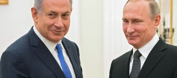 Премьер-министр Израиля Беньямин Нетаньяху и президент России Владимир Путин на встрече в Кремле Премьер-министр Израиля Беньямин Нетаньяху и президент России Владимир Путин на встрече в Кремле - Sputnik Таджикистан
