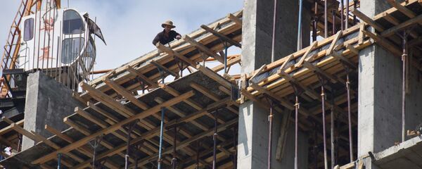 Строительство нового дома в Душанбе  - Sputnik Тоҷикистон