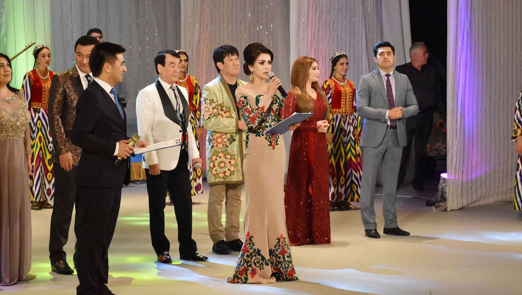 артисты таджикистана