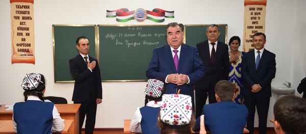 Президент Таджикистана Эмомали Рахмон Президент Таджикистана Эмомали Рахмон - Sputnik Тоҷикистон