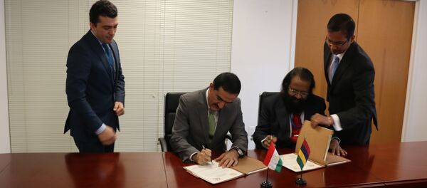 Подписание Заявления об установлении дипломатических отношений между РТ и Республикой Маврикий. - Sputnik Тоҷикистон