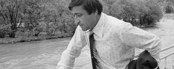 Поэт Лоик Шерали - Sputnik Тоҷикистон