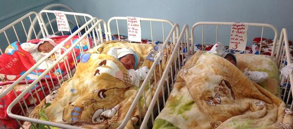 В Таджикистане родились тройняшки - Sputnik Тоҷикистон