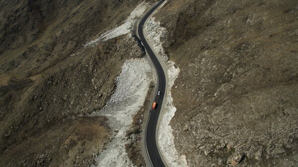 Дорога в горах, архивное фото - Sputnik Таджикистан