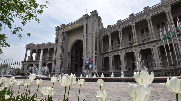 Матвиенко оценила мозаику с изображением Рахмона и его матери в "Кохи Навруз"