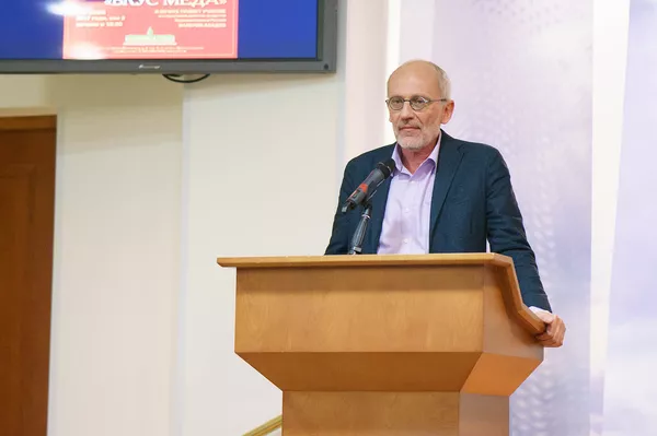 Телеведущий, киноактёр, кинорежиссёр Александр Гордон - Sputnik Тоҷикистон