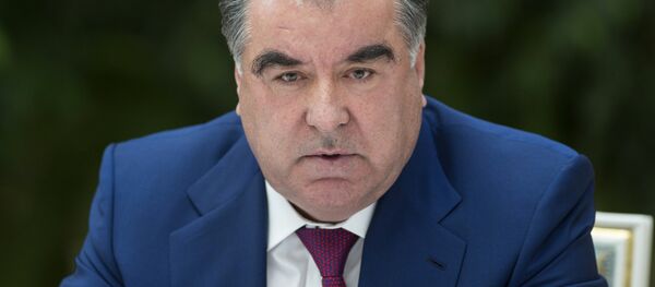 Президент Республики Таджикистан Эмомали Рахмон, архивное фото Президент Республики Таджикистан Эмомали Рахмон, архивное фото - Sputnik Тоҷикистон