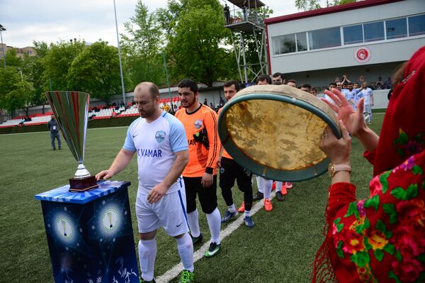 Дастаи Вамар ҷомро таҳти навои доира ба майдон бароварданд - Sputnik Тоҷикистон