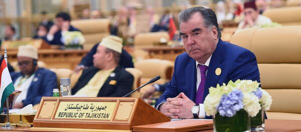 Президент РТ Рахмон Эмомали, архивное фото - Sputnik Тоҷикистон