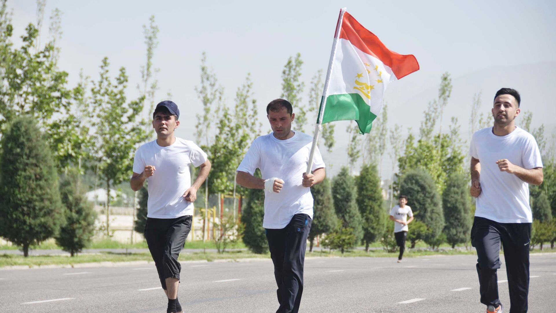Национальный день бега в Душанбе - Sputnik Таджикистан, 1920, 21.05.2023