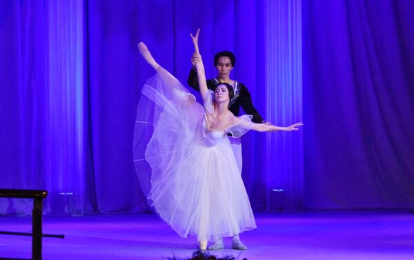 Концерт в честь 75-летия балерины Малики Сабировой - Sputnik Таджикистан