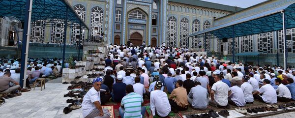 Празднование Ураза-Байрам в Душанбе, архивное фото - Sputnik Тоҷикистон