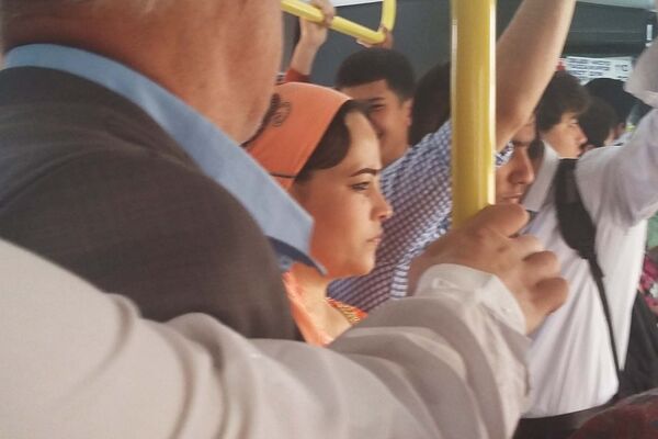 Автобус №8 в Душанбе, архивное фото Автобус №8 в Душанбе, архивное фото - Sputnik Таджикистан