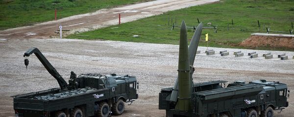 Ракетный комплекс Искандер-М, архивное фото - Sputnik Тоҷикистон