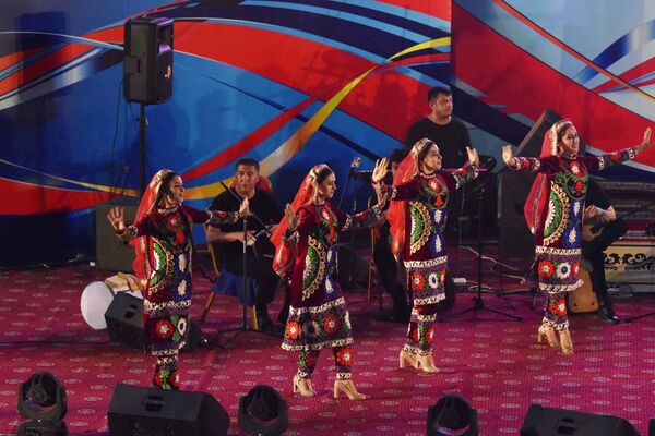 Какой сегодня праздник в Таджикистане и мире: 17 ноября Какой сегодня праздник в Таджикистане и мире: 17 ноября - Sputnik Таджикистан