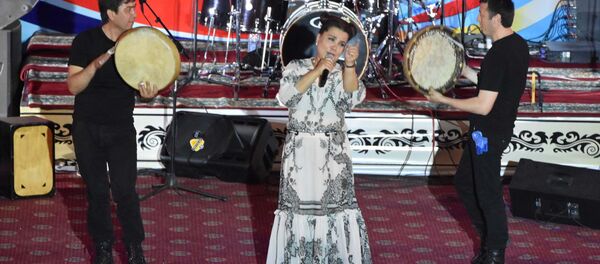 Концерт Юлдуз Усмановой в амфитеатре - Sputnik Тоҷикистон