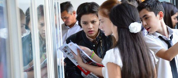 Узбекские школьники - Sputnik Таджикистан