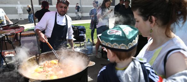 В Музее Москвы прошел благотворительный фестиваль-конкурс восточных искусств Культ плова В Музее Москвы прошел благотворительный фестиваль-конкурс восточных искусств Культ плова - Sputnik Тоҷикистон