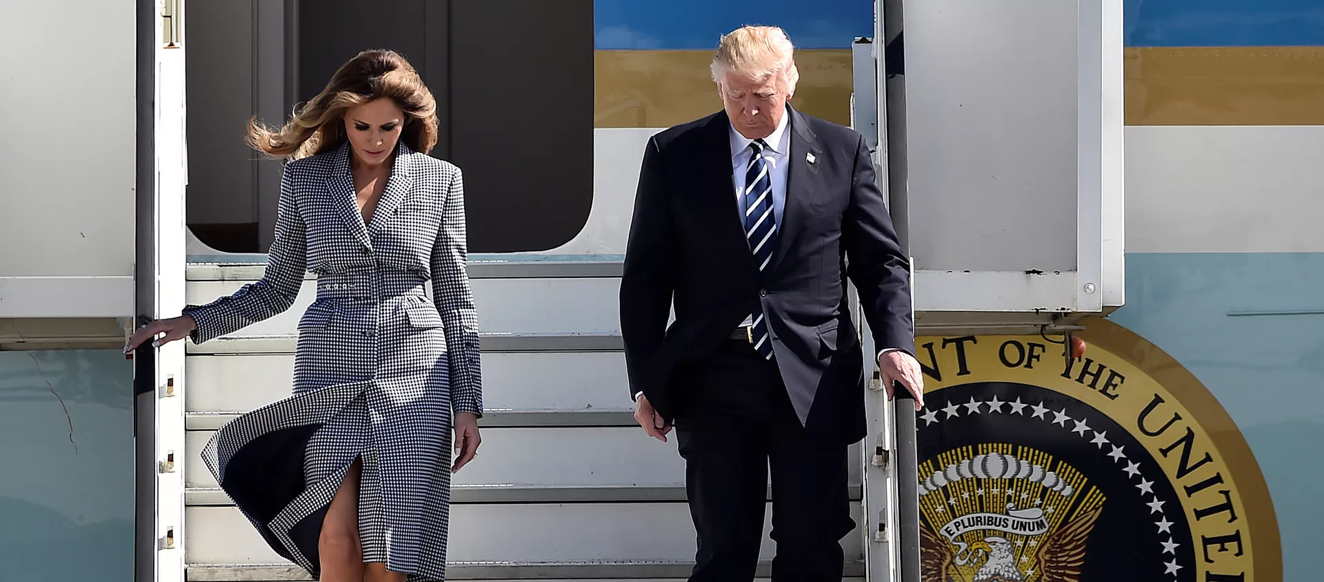 Президент США Дональд Трамп с супругой Меланией Трамп - Sputnik Тоҷикистон, 1920, 07.02.2021