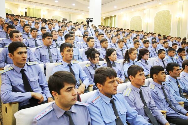 Курсанты министерства внутренних дел - Sputnik Тоҷикистон
