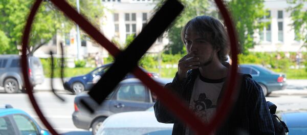 Запрет на курение, архивное фото Запрет на курение, архивное фото - Sputnik Тоҷикистон