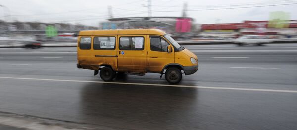 Маршрутное такси, архивное фото Маршрутное такси, архивное фото - Sputnik Таджикистан