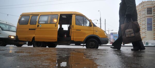 Маршрутное такси, архивное фото Маршрутное такси, архивное фото - Sputnik Таджикистан