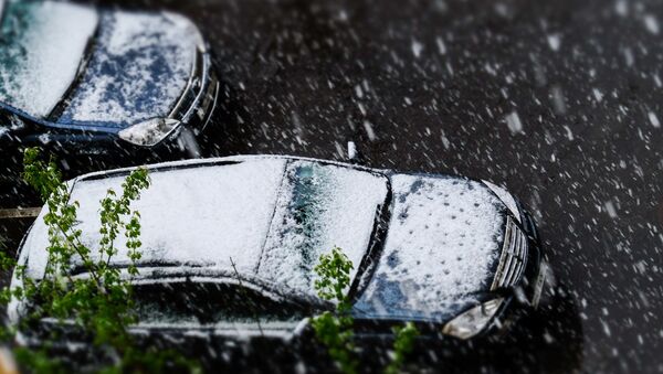 Машины во время снегопада , архивное фото - Sputnik Тоҷикистон
