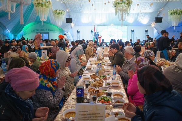 Празднование Рамадана в Москве - Sputnik Таджикистан
