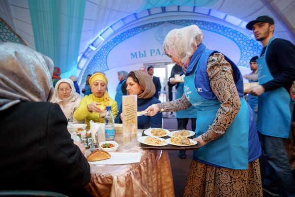 Празднование Рамадана в Москве - Sputnik Таджикистан