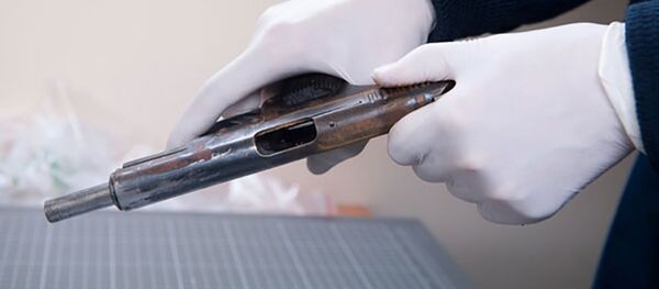 Ржавый боевой пистолет, архивное фото Ржавый боевой пистолет, архивное фото - Sputnik Тоҷикистон