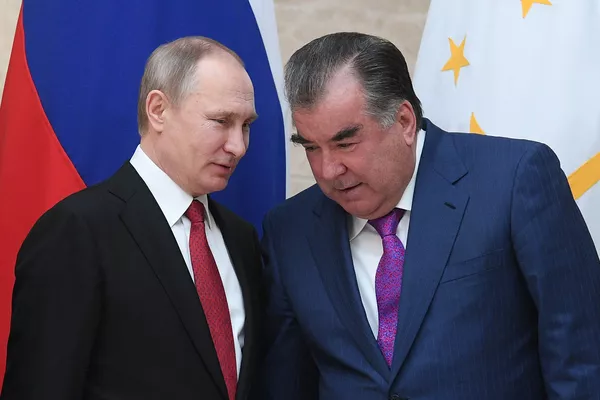 Эмомалӣ Раҳмон ва Владимир Путин Эмомалӣ Раҳмон ва Владимир Путин - Sputnik Тоҷикистон