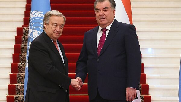 Президент Таджикистана Эмомали Рахмон принял Генерального секретаря ООН Антониу Гутерриша - Sputnik Таджикистан