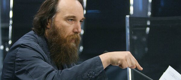 Лидер Международного евразийского движения Александр Дугин, архивное фото Лидер Международного евразийского движения Александр Дугин, архивное фото - Sputnik Таджикистан