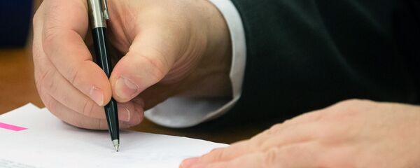 Подпись документа, архивное фото - Sputnik Таджикистан