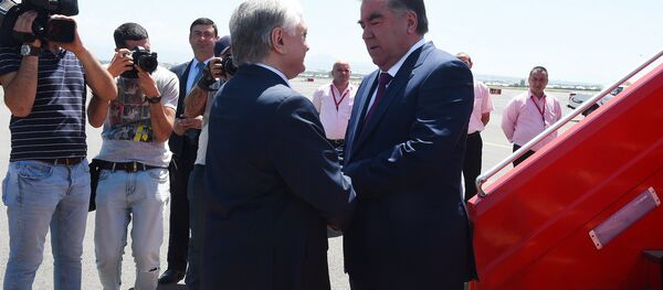 Истиқбол аз Эмомалӣ Раҳмон дар Арманистон - Sputnik Тоҷикистон